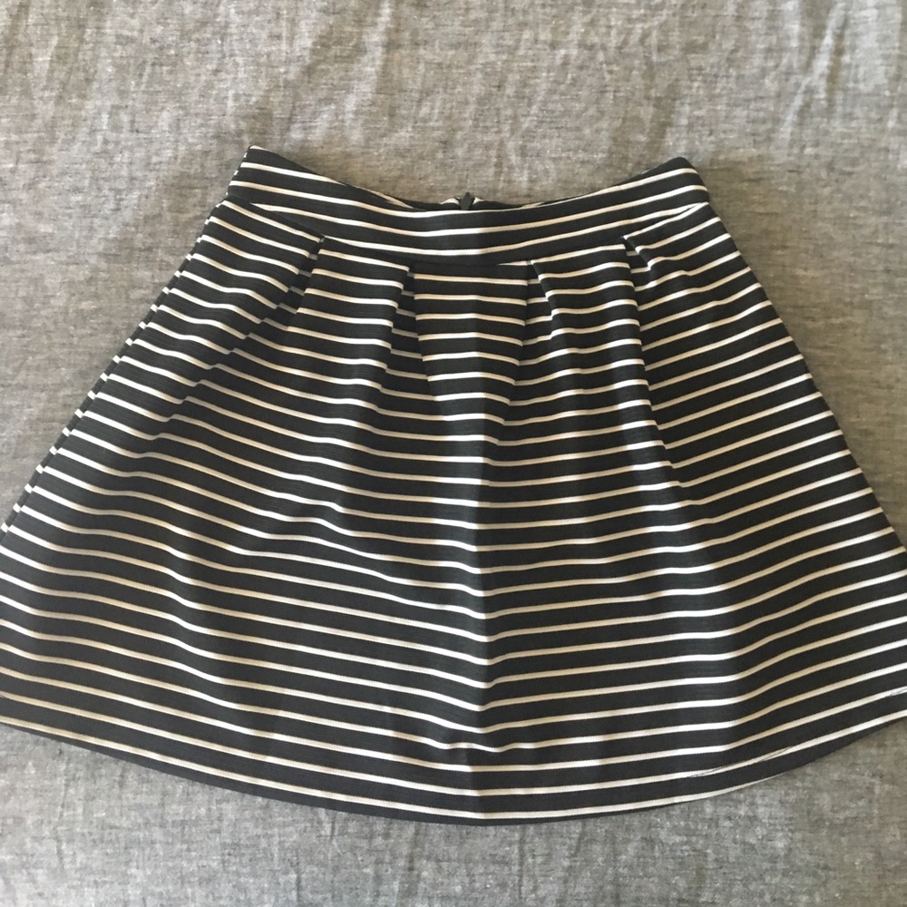Francesca’s Collections Blck & White A-Line Skirt